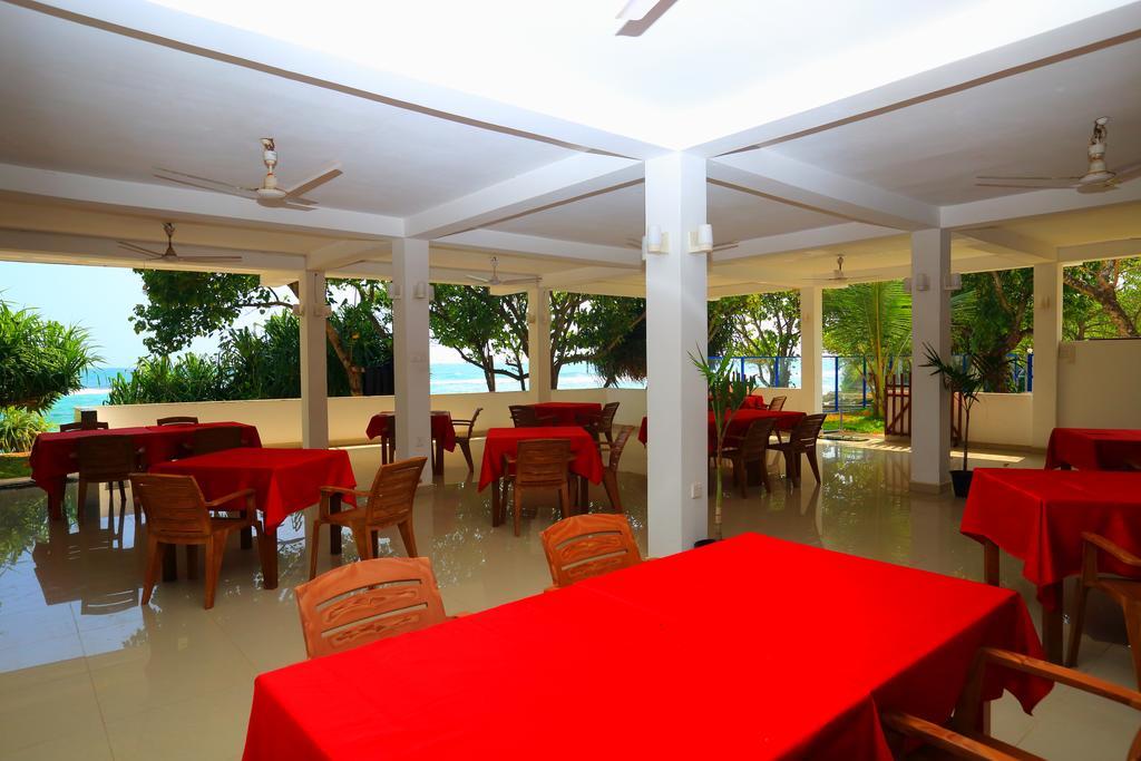 Paradise Beach Resort & Diving School Mirissa Exteriör bild