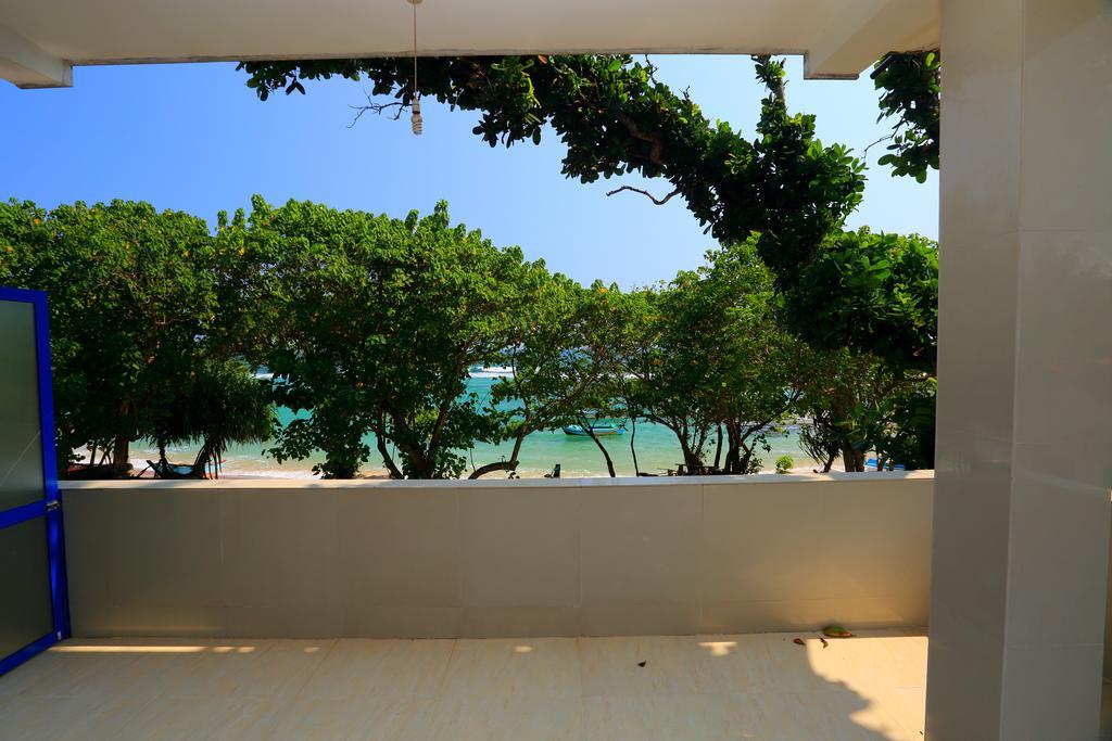 Paradise Beach Resort & Diving School Mirissa Exteriör bild