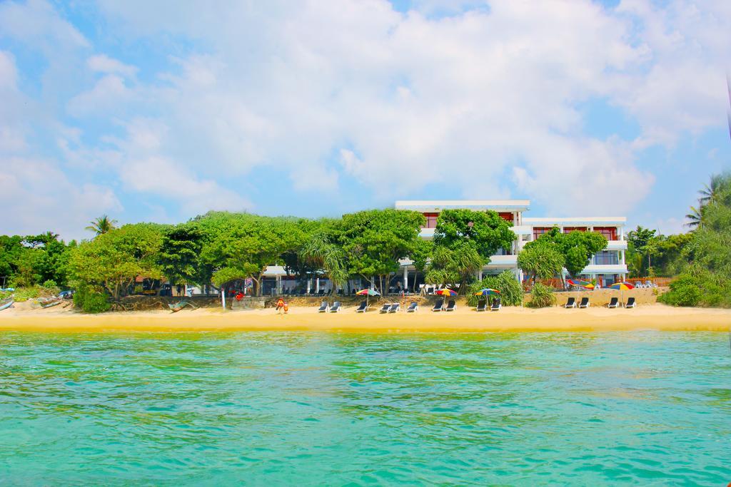 Paradise Beach Resort & Diving School Mirissa Exteriör bild