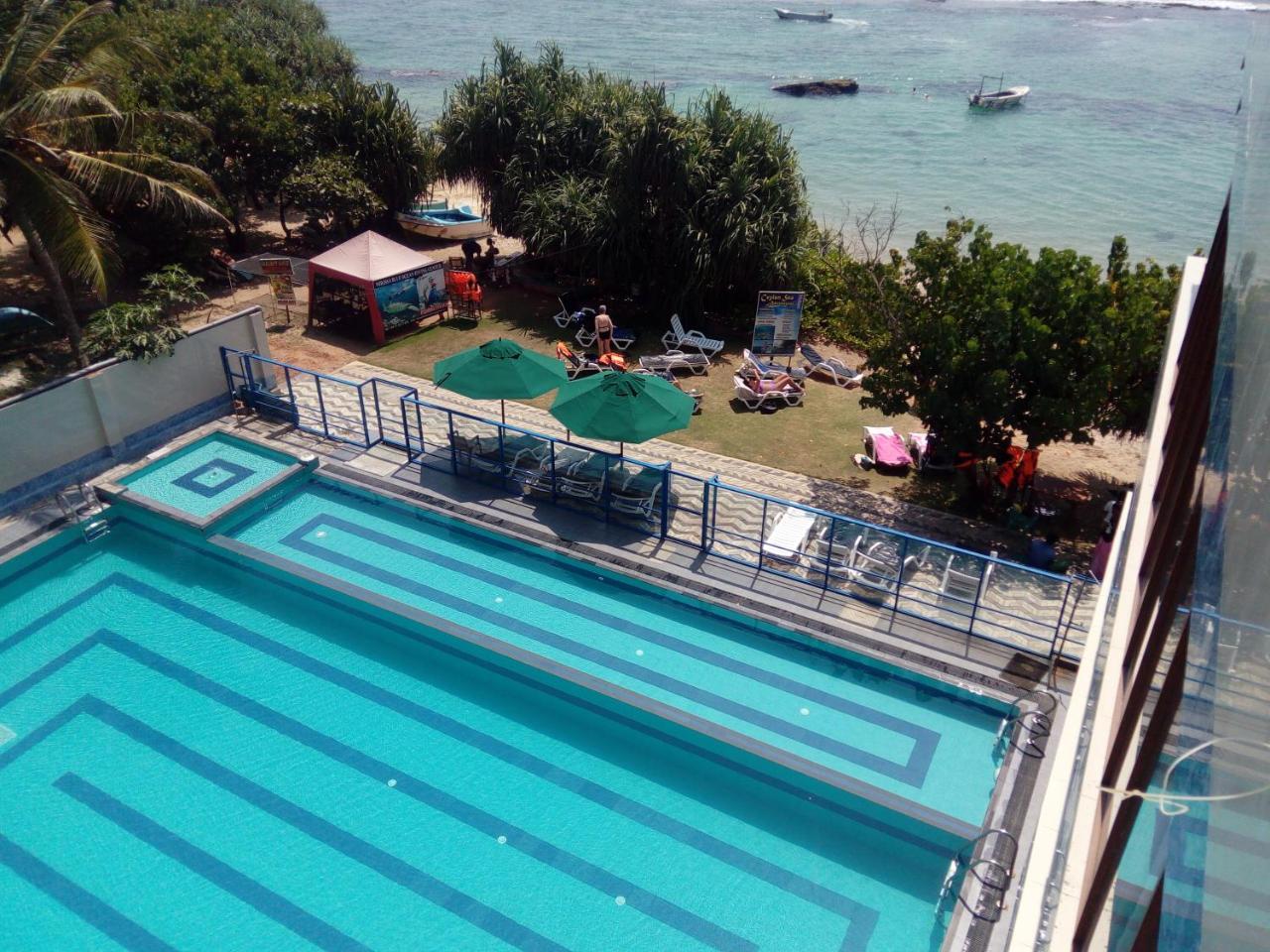 Paradise Beach Resort & Diving School Mirissa Exteriör bild